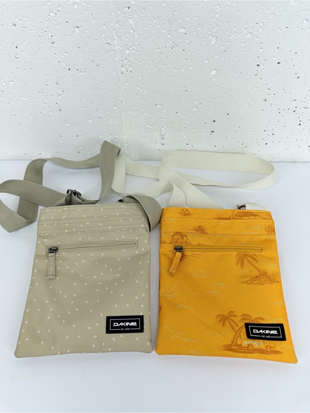 Dakine Lot of 2 Yellow Hawaiian Print & Beige Lightweight Crossbody Bags
